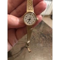 Часы Чайка СССР 17 камней позолоченные женские