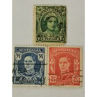 Три марки из серии 1942 года