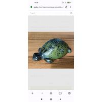 Инерционная игрушка "Черепаха", СССР. Сердобский часовой завод "Маяк".