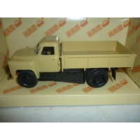 Модель авто. ГАЗ-52-04. 1:43. Наш автопром