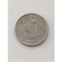 Португалия. 2,50 эскудо 1982 года. (4)