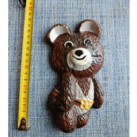 Олимпийский мишка, барельеф.