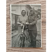Рядовой с невестой (1945)