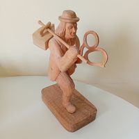 Статуэтка фигурка из дерева, портной, Литва, 1990
