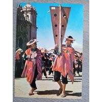 Этнография. Перу, Куско. Местные музыканты на празднике Инти