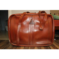 Огромный ретро саквояж с ключиками