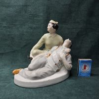 Старт с 1 Рубля !!! Статуэтка СССР САНИТАРКА медсестра Раненный солдат Городница Редкость!!! Агитация