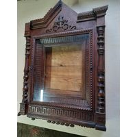 Киот дубовый.