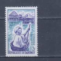 [2239] Дагомея 1963. Культура и быт.Деревня на воде.Девушка в лодке. БЕЗ КЛЕЯ.