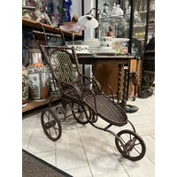 Коляска для кукол