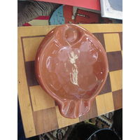 Пепельница.