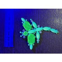 Брошка - Стрекоза из уранового стекла . Производство Чехия