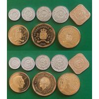 Нидерландские Антильские острова (8 монет).