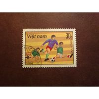 Вьетнам 1982 г. Футбол./19а/
