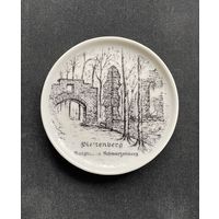 Коллекционная тарелка-подставка руины замка Burgruine Schwarzenberg в Плеттенберг / Германия логотип Sparkasse диаметр 9,5 см фарфор