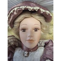 Кукла фарфоровая