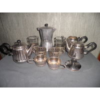 Гейзерная кофеварка,подстаканники,чайники и другая металлическая посуда времён СССР.С рубля.