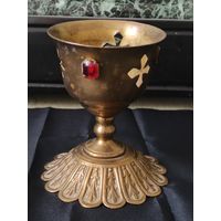 Лампада настольная. Латунь. Клеймо. Высота 10 см, диаметр основания 9 см, верх 7,5 см.