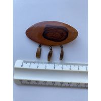 Брошь, дерево.