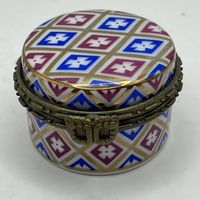 Шкатулка-таблетница, шкатулка для колец. Италия. Арт 2854