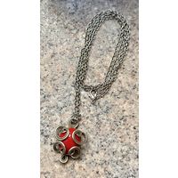 Кулон. Кулон на цепочке.