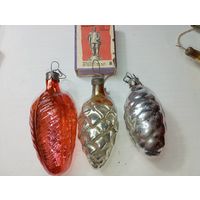 Игрушка на ёлку ,  Шишки , винтаж , стекло , СССР . С рубля