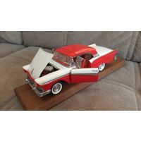 FORD Fairlane 500 SkyLiner 1957 года, 1/24, от Franklin Mint