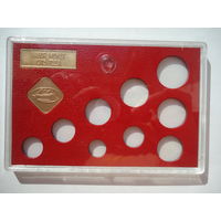 Жетоны + коробка.