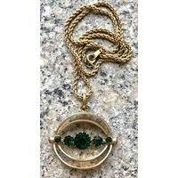 Кулон. Кулон на цепочке