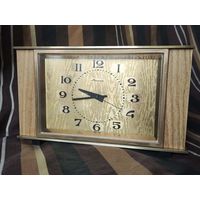 Часы настольные (кабинетные) Молния. Механика. 70-е гг.