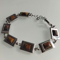 Браслет винтажный со вставками камня. Покрытие серебро. 18,5 см. Шир.1 см.