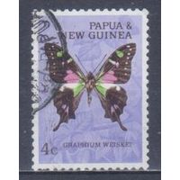 [1073] Папуа Новая Гвинея 1966. Фауна.Бабочка. Гашеная марка.