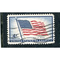 США. 100 лет государственному флагу