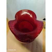 Ваза красная