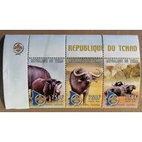 Марка Чад 2000 г., серия -- Фауна Африки, африканский буйвол.