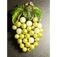 РЕДКАЯ коллекционная винтажная брошь-булавка "Виноградная гроздь".