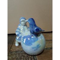 Статуэтка Девочка с вороной Зимний дворик Полонне