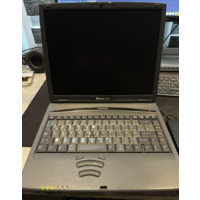 Ретро-ноутбук Toshiba Tecra 8200