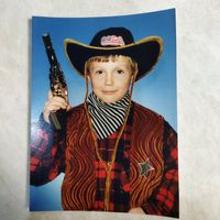 Фотография. Мальчишка. Шериф. 2000-е.