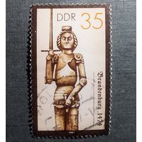 Марка ГДР 1984 год Скульптура