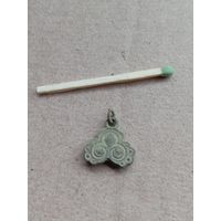 Старое украшение.