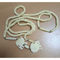 Бусы из слоновьей кости. Около метра