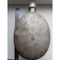 Фляжка ёмкость 1 литр. Клейм нет.