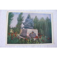 Львов. Скульптурна группа "Мать Родина" на "Холме Славы"; 1962, чистая.