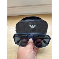 Солнцезащитные очки Emporio Armani EA 4236U