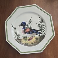 Тарелка с рисунком утки