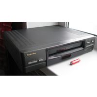 Видеомагнитофон TOSHIBA V-212CZ, Япония .