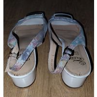 Босоножки Баден. Российский бренд с европейским качеством за вашу цену . Маркировка - 38. Мало носились... Все видно на фото. В наличии 2 интересных варианта!