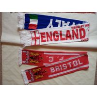 Лот футбольных шарфов.