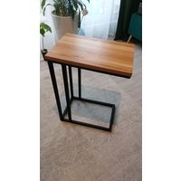 Столик из натурального дерева